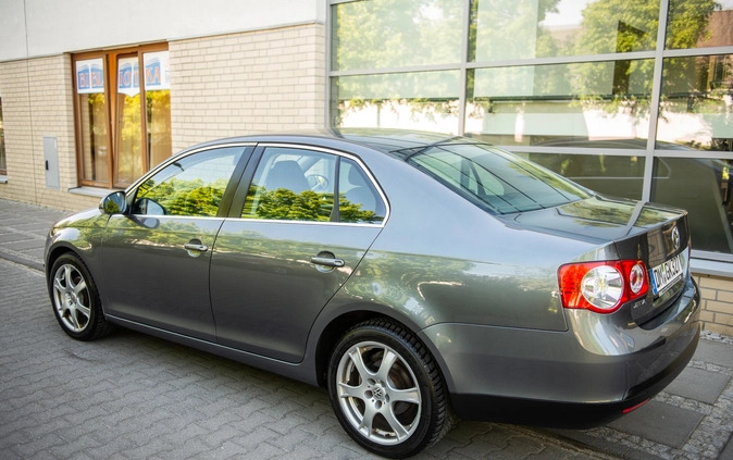 Volkswagen Jetta cena 21900 przebieg: 171000, rok produkcji 2009 z Szczecin małe 781